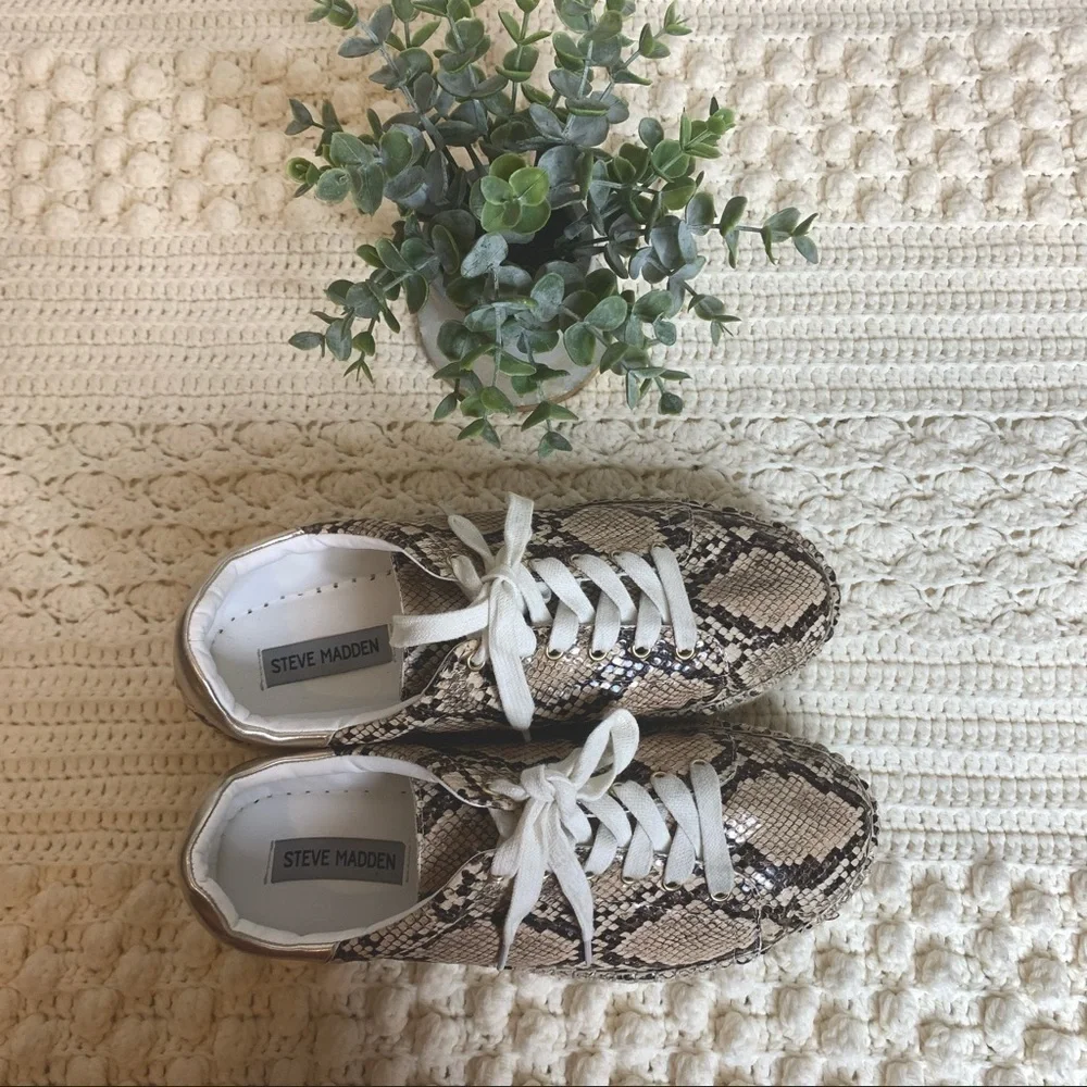 Steve MADDEN Women’s Parade Platform Snakeskin Espadrille Sneaker Brown Black 10